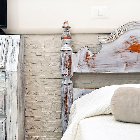 Sa Rocchitta House B&B Боса Экстерьер фото